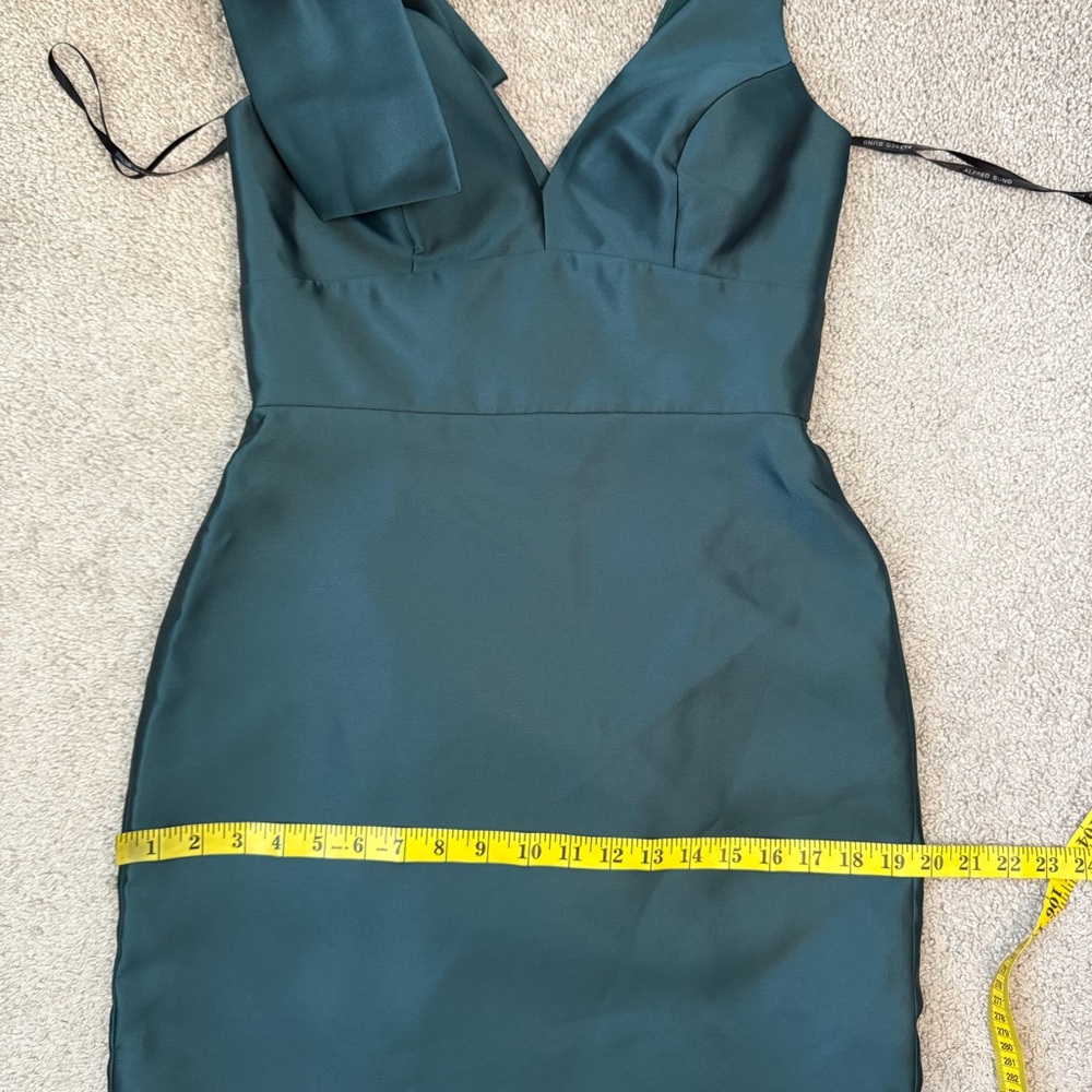 Alfred Sung D863 Twill V-Neck Bow Shoulder Trumpet Gown Evergreen 4 - Picture 7 of 8